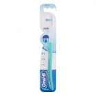 Oral-B fogkefe - Indicator, közepes 1db Oral-B fogkefe - Indicator, közepes 1db